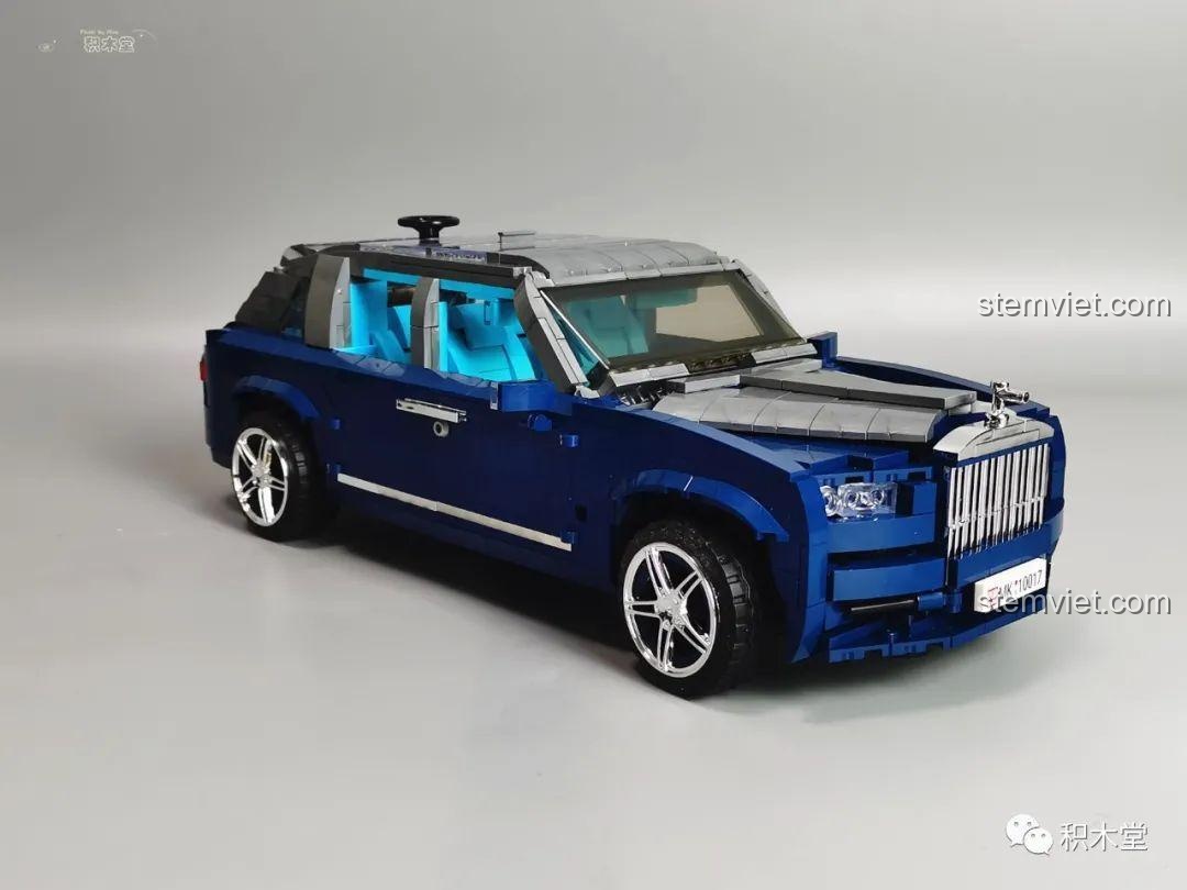 Nắp capo màu bạc của Rolls-Royce Cullinan Mould King 10017 với hiệu ứng sóng nước.