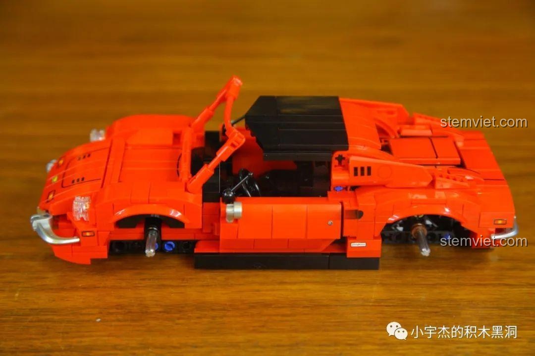 Mô hình Ferrari Dino 246 GTS hoàn chỉnh ngoại thất, sẵn sàng lắp bánh xe từ bộ SEMBO 705701.