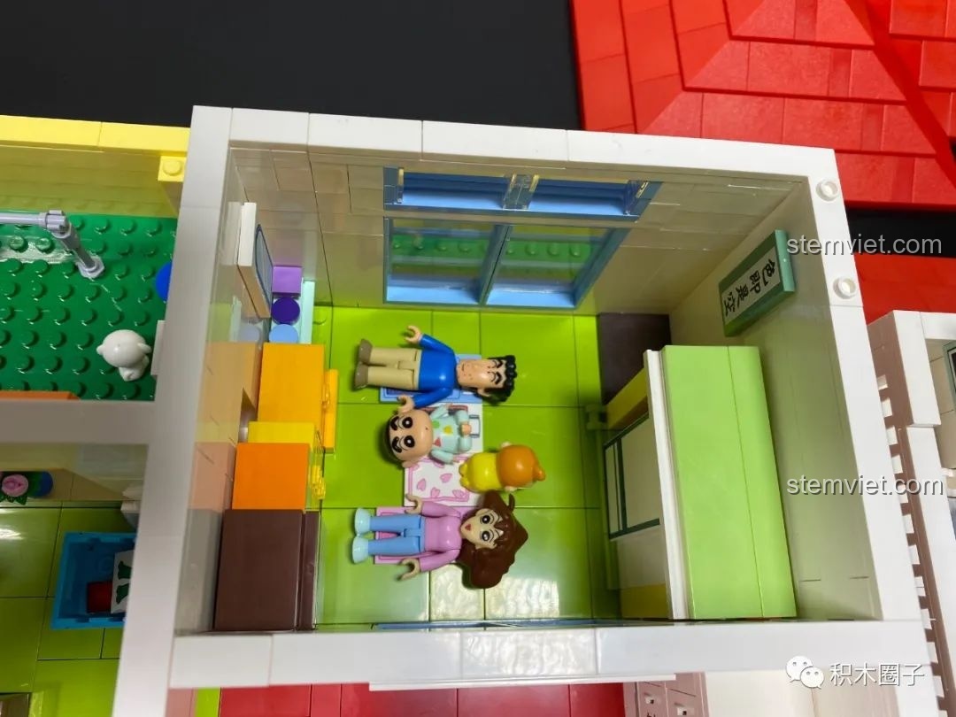 Toàn cảnh nội thất các phòng khi mở mái của bộ lắp ráp Ngôi nhà của Shin-chan Keeppley.