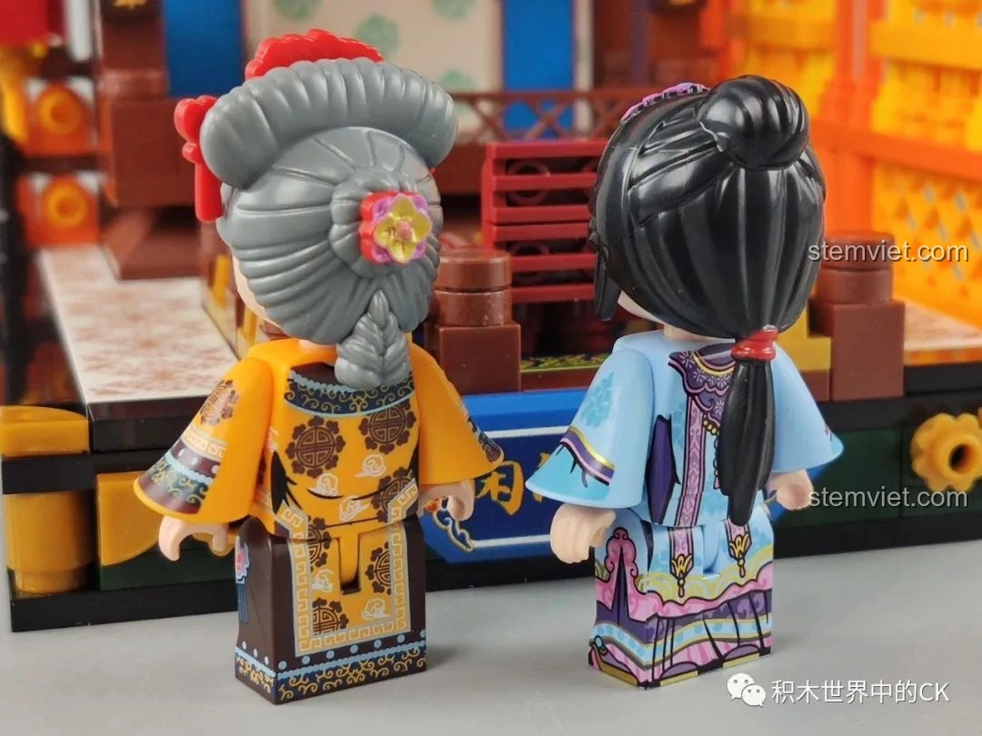 Mặt sau mô hình Keeppley K10146 Nhàn Văn Diệu Khúc, các mảnh ghép được kết nối chắc chắn, bền vững.