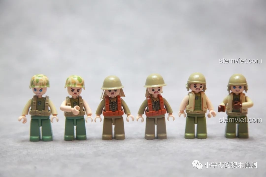 Các nhân vật lính Mỹ trong bộ lắp ráp Xe tăng Mỹ Thế chiến II với thiết kế tay xoay linh hoạt.