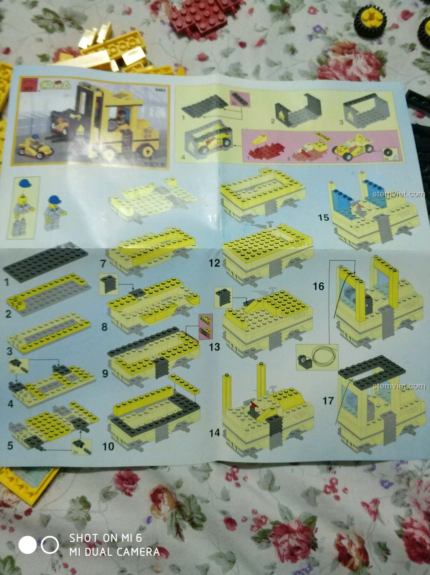 Trang hướng dẫn lắp ráp xe đua mini và container trong bộ Enlighten 0493 Xe Nâng Hàng Hạng Nặng và Đua Mini.