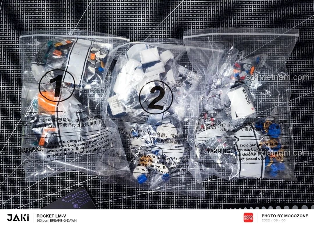 Các túi mảnh ghép được đánh số rõ ràng của bộ lắp ráp JAKI JK8501 Tên lửa Bình Minh 5, giúp việc lắp ráp dễ dàng hơn. Nhận xét JAKI JK8501.