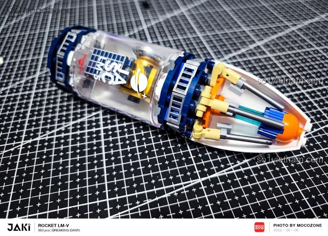 Thân tên lửa JAKI JK8501 Tên lửa Bình Minh 5 đã được lắp ráp dài, với một nửa trong suốt và một nửa vỏ ngoài. Nhận xét JAKI JK8501.