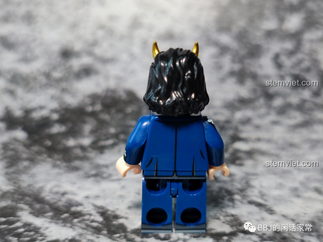 Mặt sau minifigure Loki KF1554 Kopf, chi tiết in ấn rõ nét, đồ chơi xếp hình KF6141.