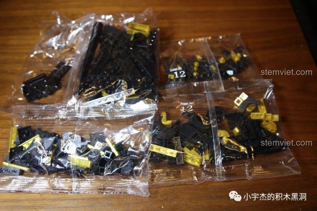 Nhận xét XINGBAO 5002 Mô hình Thuyền Rồng Cổ, Thuyền Rồng Hoàng Gia nhìn từ góc bên.