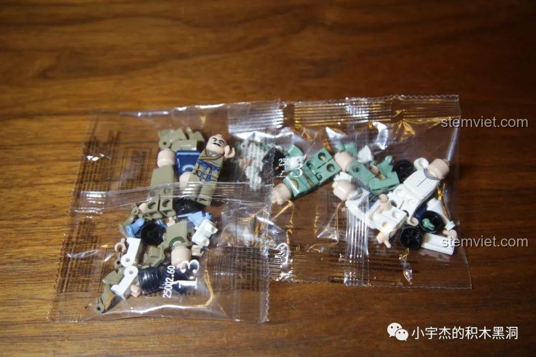 Nhận xét XINGBAO 5002 Mô hình Thuyền Rồng Cổ, Thuyền Rồng Hoàng Gia nhìn từ góc chính diện.