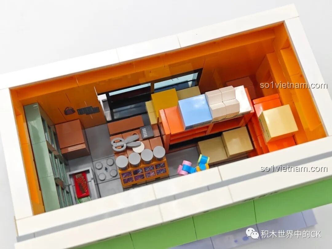 Góc nhìn từ trên xuống toàn bộ không gian bên trong của mô hình Tiệm Tạp Hóa Maruko, cho thấy cách bố trí nội thất.