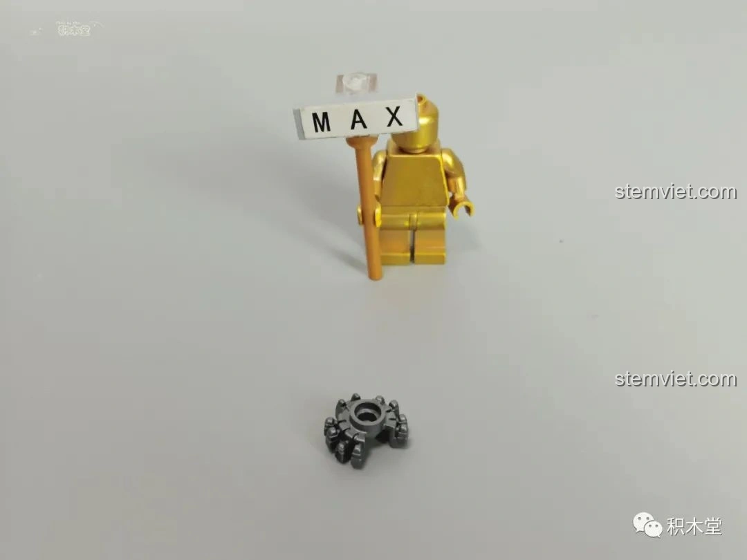 Chi tiết nội thất buồng lái của bộ Feifan F10002 Lamborghini Aventador SVJ Roadster, với ghế ngồi và vô lăng.