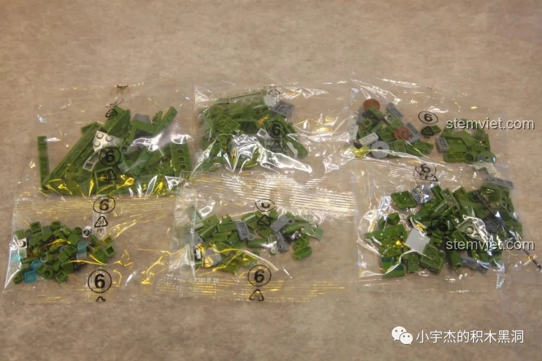 Nòng pháo của xe Panlos Brick 639010 Xe Chiến Đấu Bộ Binh 04A có thể điều chỉnh góc nâng