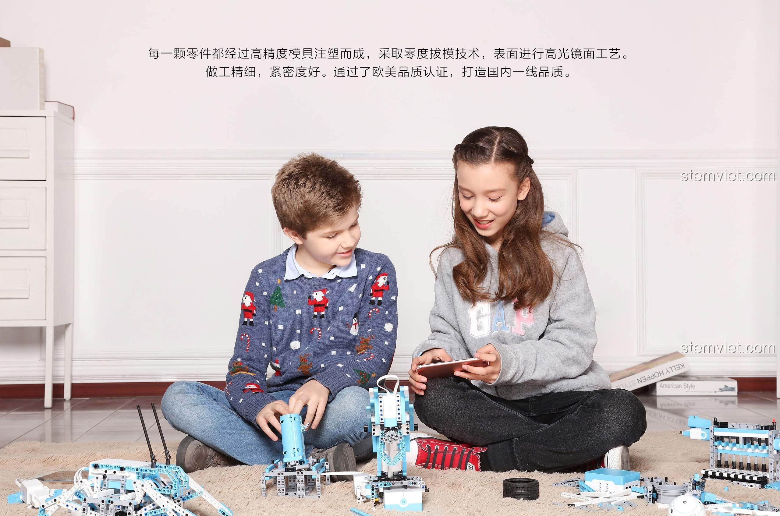 Giao diện lập trình kéo-thả trực quan trên máy tính bảng của đồ chơi giáo dục ONEBOT AIQIEDU 01.