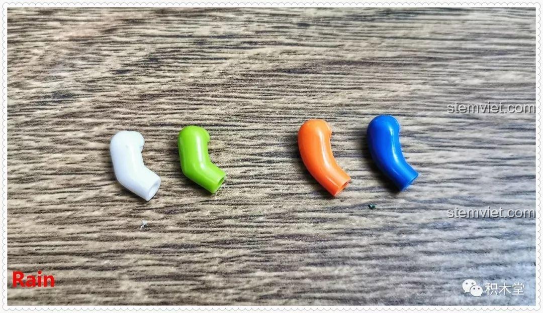 Cận cảnh các mảnh ghép cánh tay minifigure với nhiều màu sắc khác nhau trong bộ lắp ráp Tàu Hỏa Xanh Lá Cây Panlos Brick 610008.