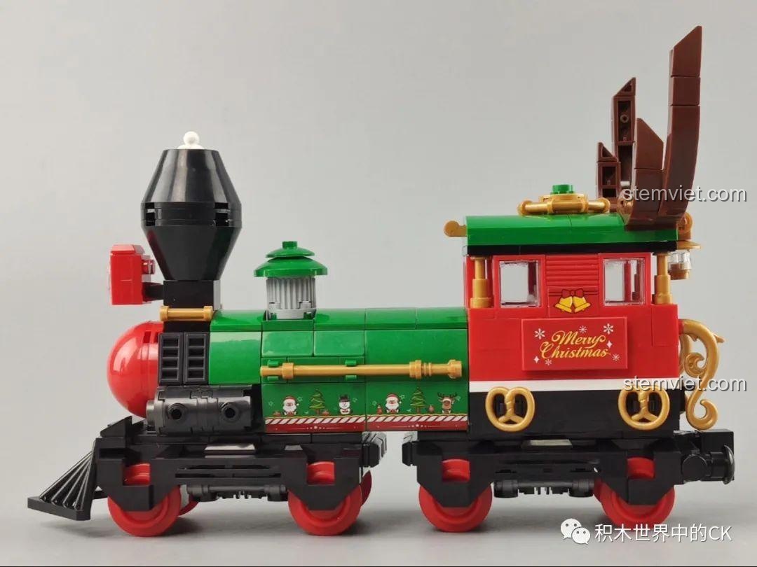 Một góc nhìn khác về mặt bên của đầu tàu hỏa Panlos Brick 613005 Ga Tàu Hỏa Giáng Sinh.