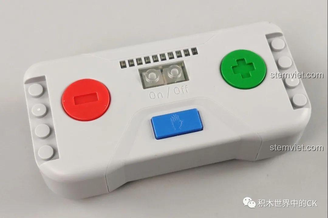 Mặt trên của bộ điều khiển từ xa cho tàu hỏa Panlos Brick 613005 Ga Tàu Hỏa Giáng Sinh.