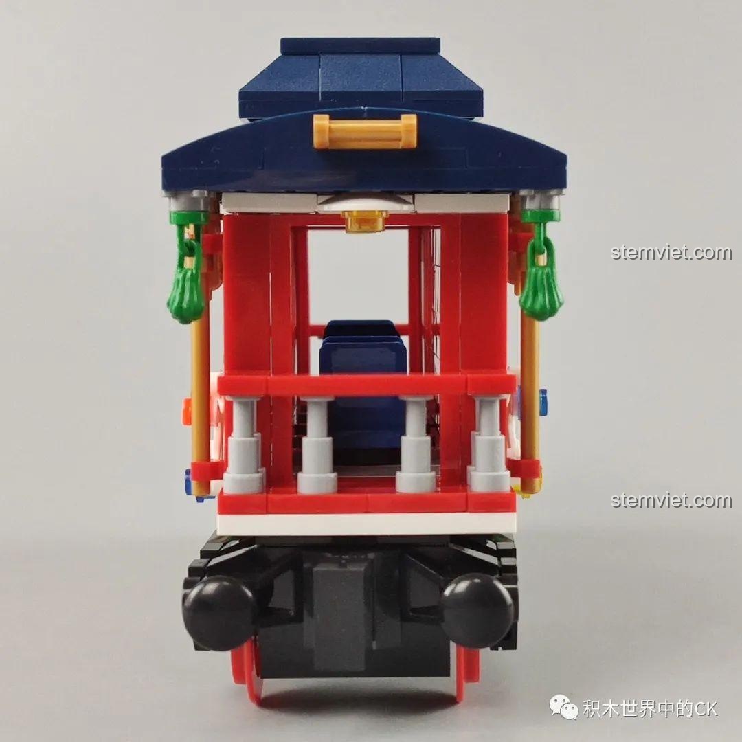 Mặt trước của toa khách tàu hỏa Panlos Brick 613005 Ga Tàu Hỏa Giáng Sinh.