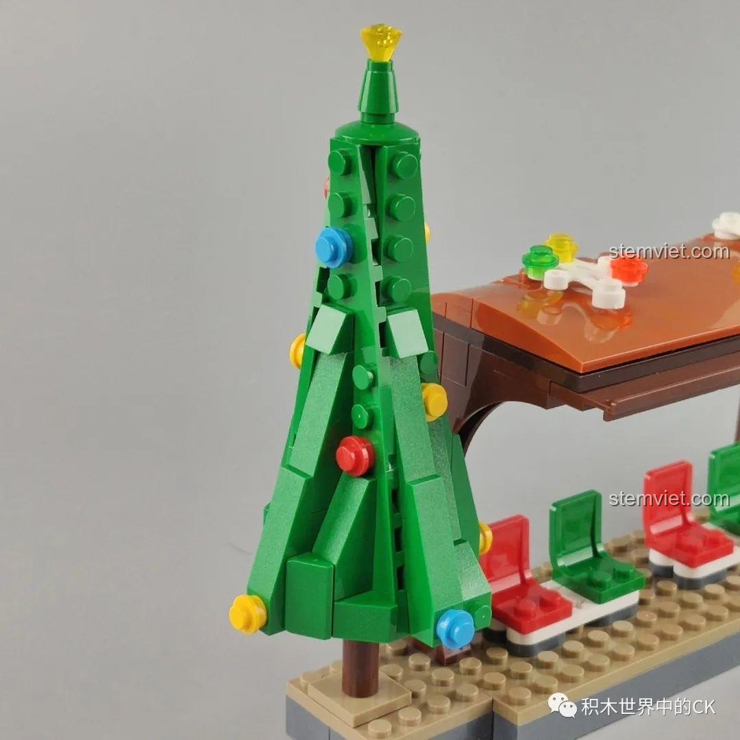 Panlos Brick 613005, mô hình nhà ga và cây thông Noel, đồ chơi lắp ráp chất lượng cao cho bé 6 tuổi