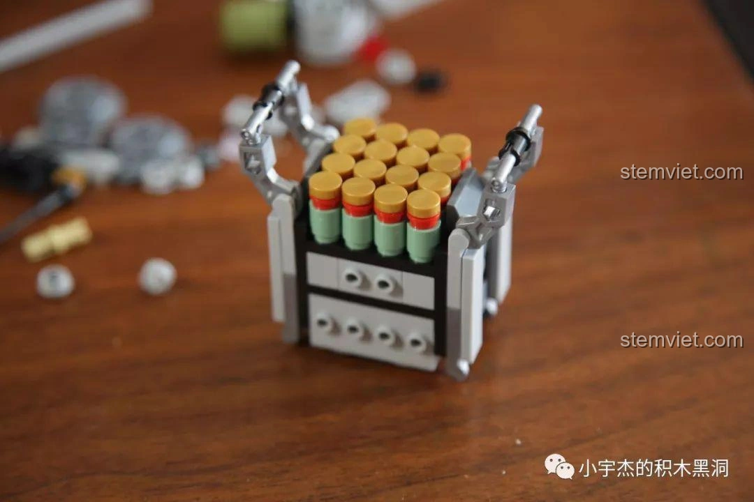 Gắn dàn phóng vào xe tải của Panlos Brick 631006 Xe Tải Pháo Phản Lực Land Stuka, hoàn thiện phần chính của mô hình.