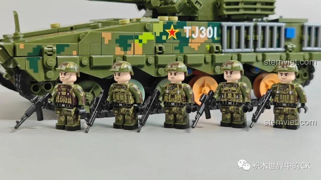 5 minifigures lính Giải phóng quân chi tiết cao, đi kèm bộ lắp ghép Panlos Brick 639010 Xe Bọc Thép 04A