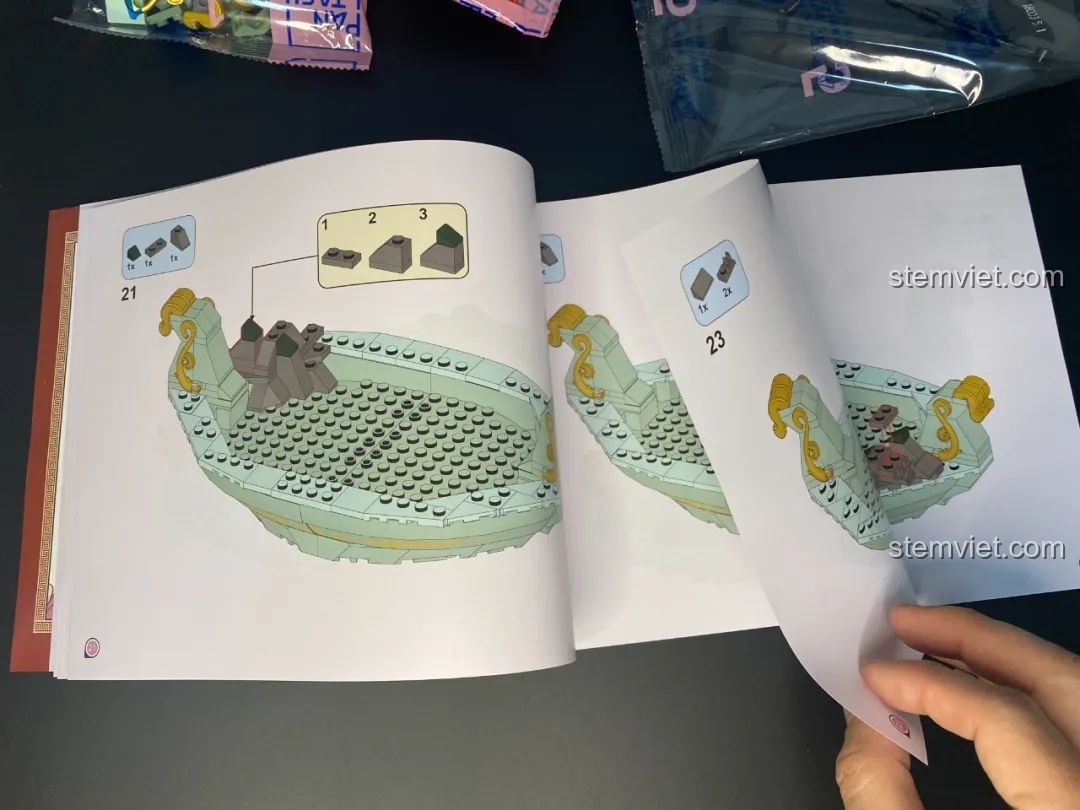 Chất lượng giấy hướng dẫn của bộ lắp ráp Pantasy 18003 Bồn Tụ Bảo Phú Quý, mỏng nhưng chắc chắn, dễ lật.