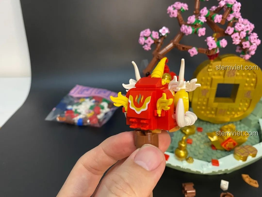 Các mảnh ghép in họa tiết cho phần thân lân trong bộ Pantasy 18003 Bồn Tụ Bảo Phú Quý.