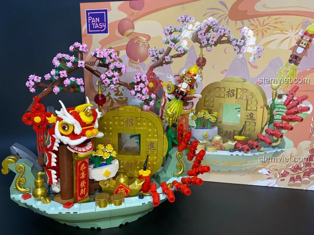 Mô hình Pantasy 18003 Bồn Tụ Bảo Phú Quý hoàn chỉnh đặt cạnh hộp sản phẩm, thể hiện sự tương xứng.