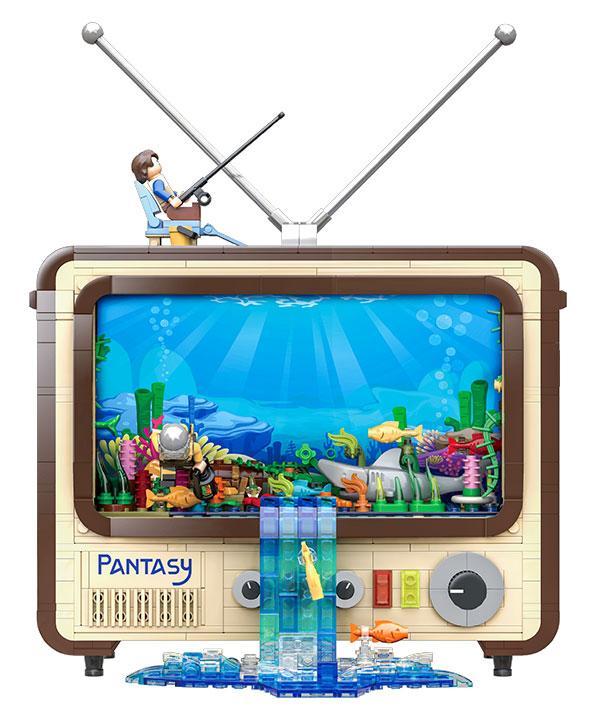 Bộ đồ chơi Tivi Retro Pantasy tái hiện cảnh biển sống động, với minifigure người câu cá và thợ lặn, phù hợp cho bé trai và bé gái 6 tuổi, mang lại trải nghiệm hoài niệm tuổi thơ giá tốt.