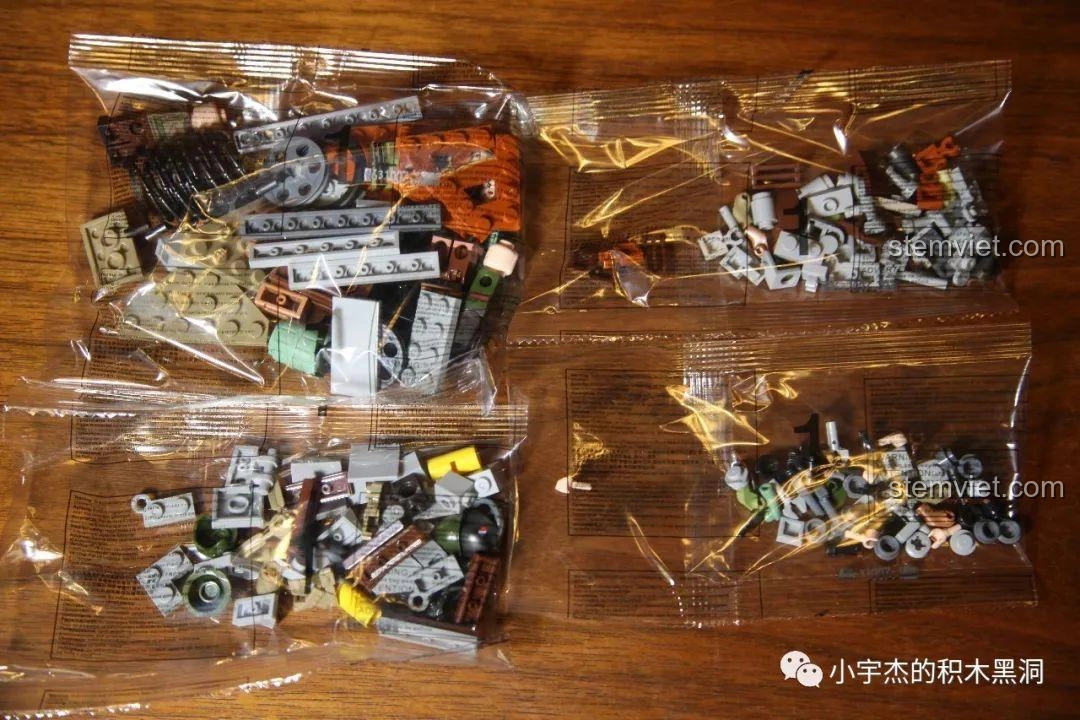 Các túi mảnh ghép được đánh số theo từng bước lắp ráp của bộ Panlos Brick 631007.