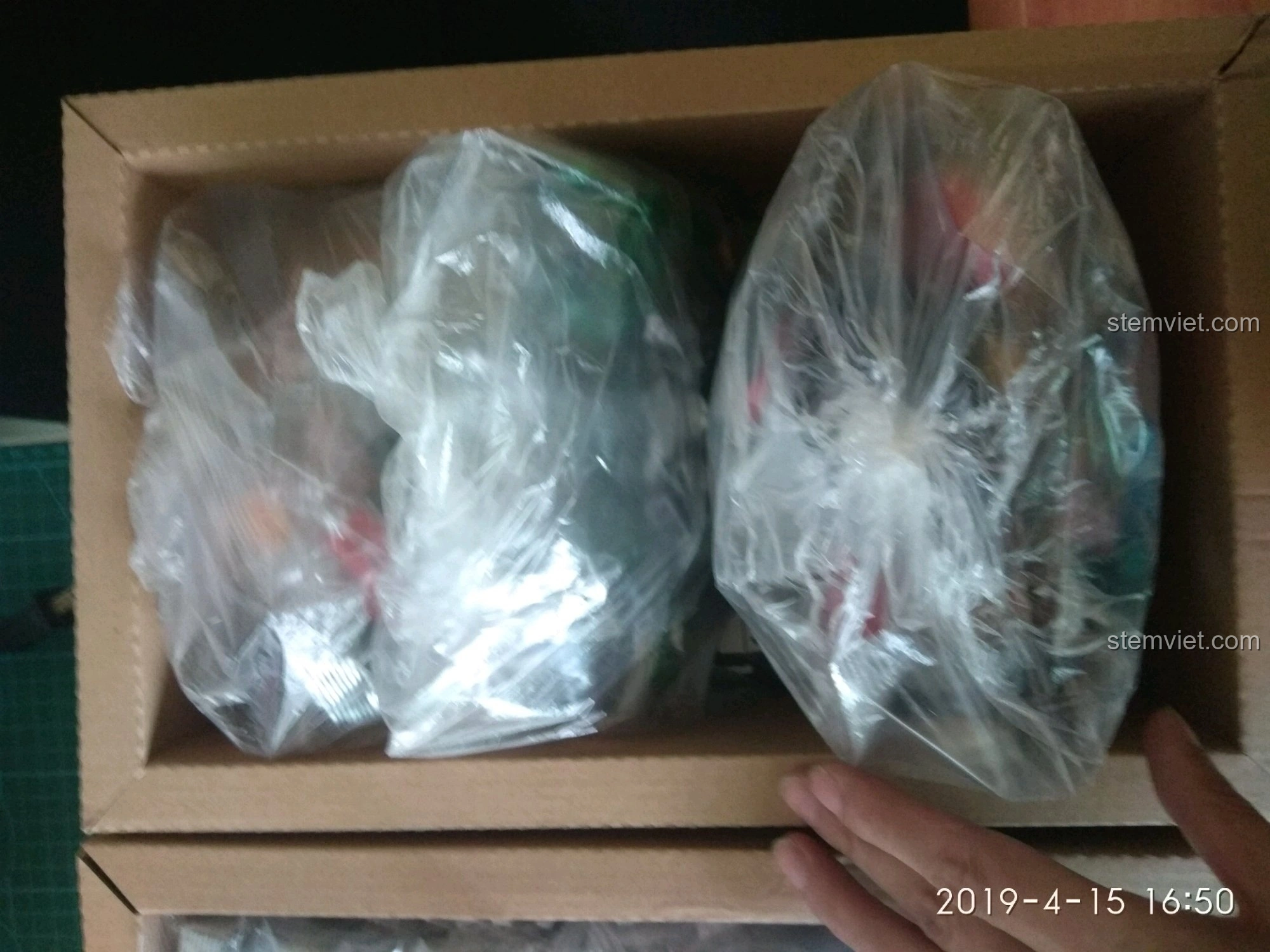 Các túi chi tiết của bộ lắp ráp Đế Trưng Bày Voltron Bách Thú Vương SY 1130 được phân loại theo số hiệu sư tử.