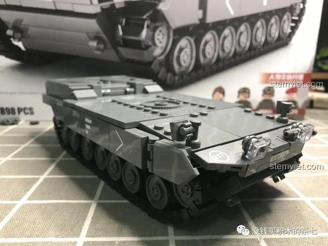 Pháo nòng trơn 120mm L/55 của xe tăng Leopard 2A7+ trong bộ Jiazhi 0104, chi tiết quan trọng nhất của tháp pháo.