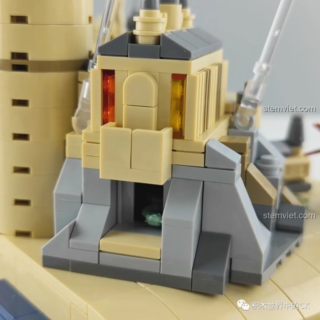 Chi tiết Phòng chứa Bí mật được ẩn giấu trong mô hình Lâu đài Hogwarts Meiji 13010.