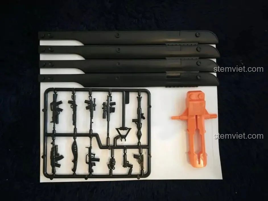 Các chi tiết đặc biệt của bộ WOMA C0897 gồm cánh quạt, vũ khí và dụng cụ tháo lắp chuyên dụng.