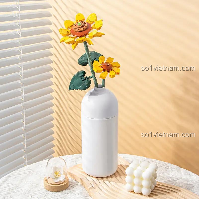 Bình hoa Hướng Dương lắp ghép Pleyerid M38-B1101, luôn rạng rỡ và tràn đầy năng lượng.