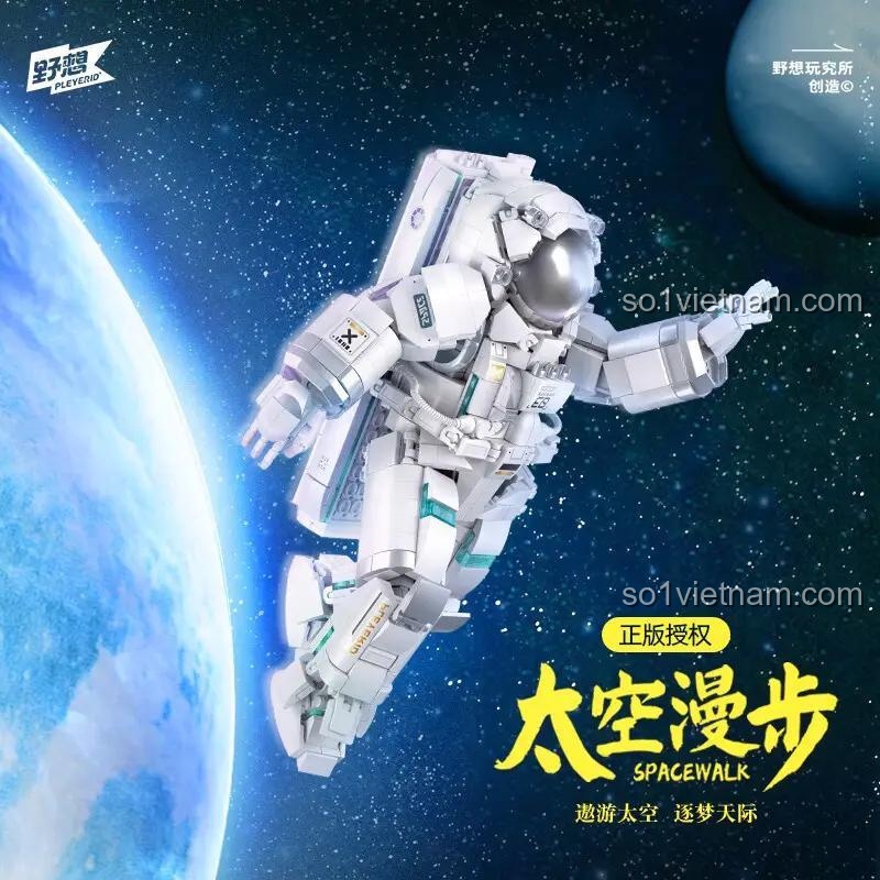 Hình ảnh đồ chơi mô hình Nhà du hành vũ trụ Pleyerid M38-P8003 sau khi lắp ráp hoàn chỉnh, đang bay lơ lửng trong không gian.