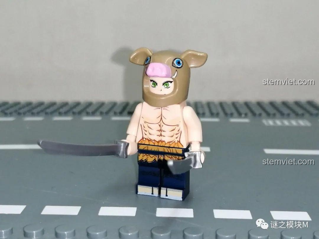 Minifigure Hashibira Inosuke với mặt nạ heo rừng trong bộ sưu tập PRCK 69612.