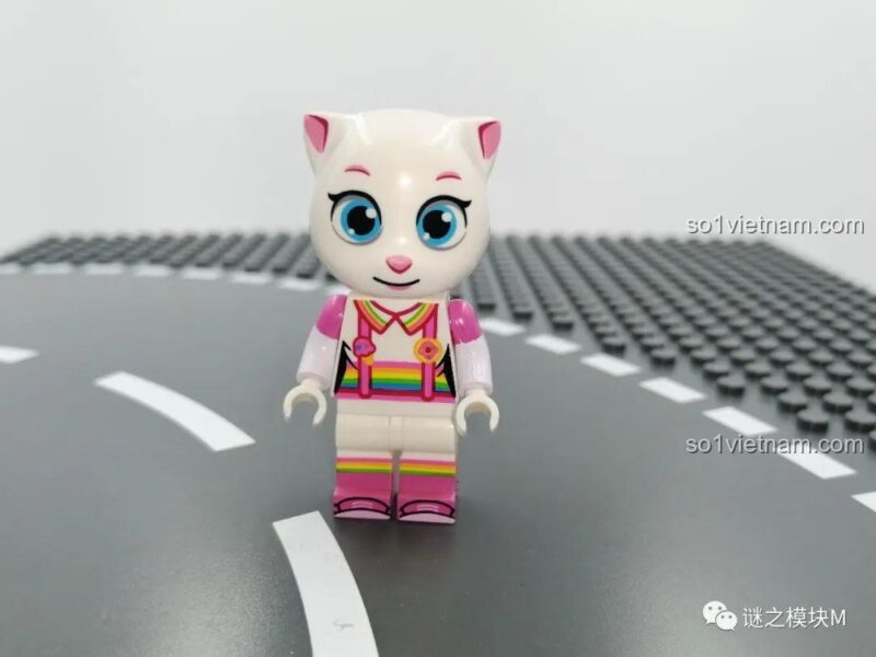 Minifigure Angela họa sĩ nhìn từ phía sau