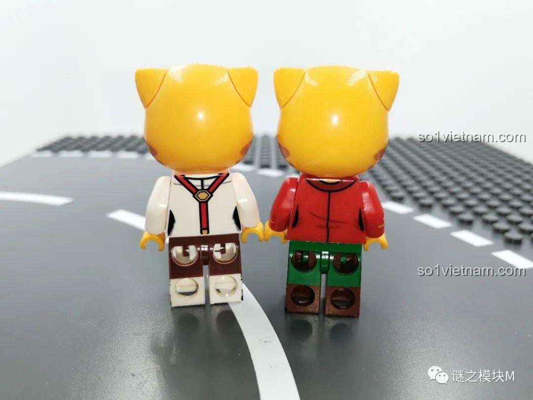 Minifigure Ginger Cat cướp biển/quý tộc trong bộ đồ chơi Talking Tom and Friends 99006 nhìn từ bên cạnh