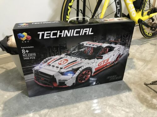 Hộp sản phẩm bộ lắp ráp Qizhile 23010 Nissan GT-R, đồ chơi mô hình xe thể thao tỉ lệ 1:8 với 3408 mảnh ghép, phù hợp bé trai 8 tuổi, giá tốt