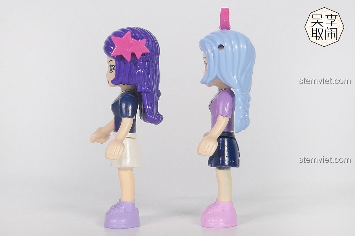 Mô hình hoàn thiện của bộ đồ chơi QMAN 2012 Thủy cung Cá Voi Xanh nhìn từ phía trước.