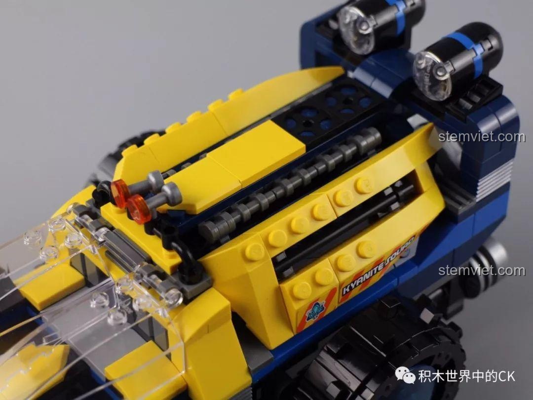 Qman 2415 Xe Cứu Hộ Biển Sâu - Chi tiết bánh xe lớn