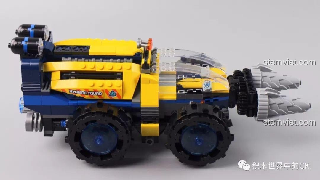 Qman 2415 Xe Cứu Hộ Biển Sâu - Chi tiết đầu xe với mũi khoan