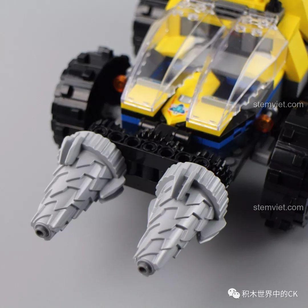 Qman 2415 Xe Cứu Hộ Biển Sâu - Chi tiết động cơ phản lực