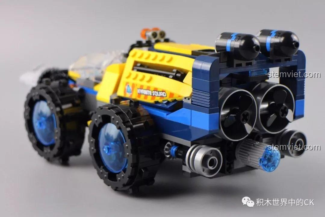 Qman 2415 Xe Cứu Hộ Biển Sâu - Chi tiết khoang chứa