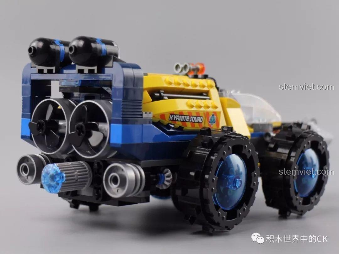 Qman 2415 Xe Cứu Hộ Biển Sâu - Mô hình từ góc nhìn thấp