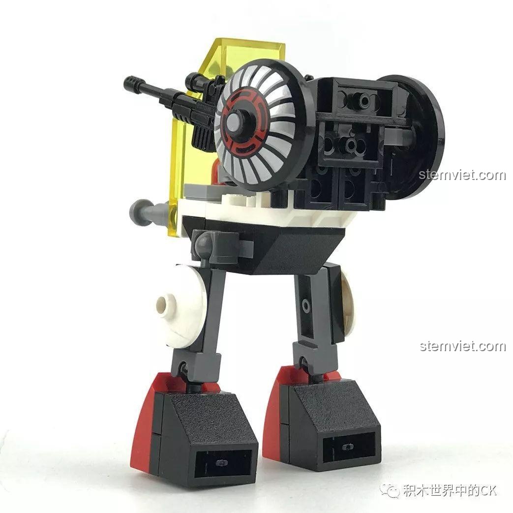 Góc nhìn phía sau của Robot Mini trong bộ đồ chơi lắp ráp QMAN 2713.