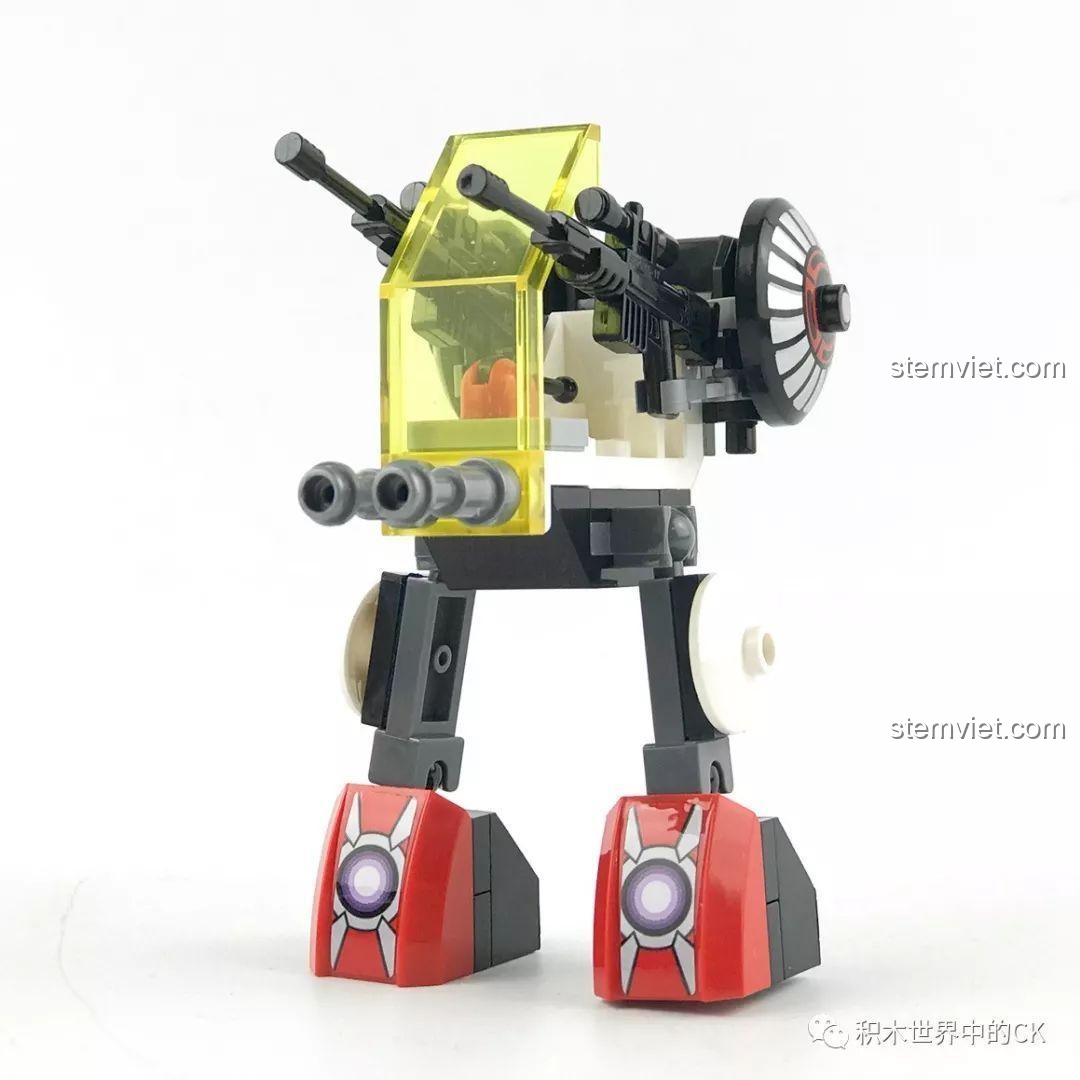 Mô hình Robot Mini Phe Phản Diện trong bộ QMAN 2713, một cỗ máy chiến đấu nhỏ gọn nhưng nguy hiểm.
