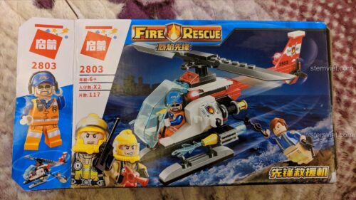 Ảnh review bộ lắp ráp Trực thăng cứu hộ QMAN 2803, mô hình trực thăng với tời cứu hộ, đồ chơi cho bé trai 6 tuổi.