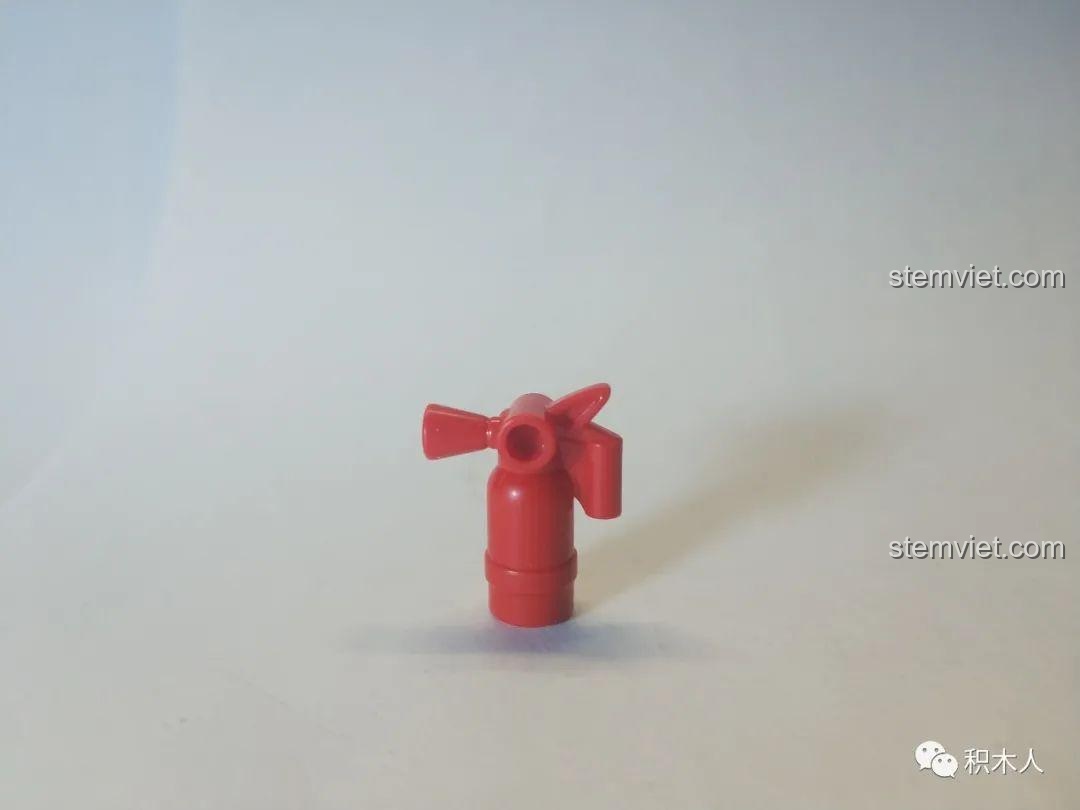 Mũ bảo hộ QMAN 2804 có thể dùng làm mũ lặn cho minifigure khác, tăng tính sáng tạo.