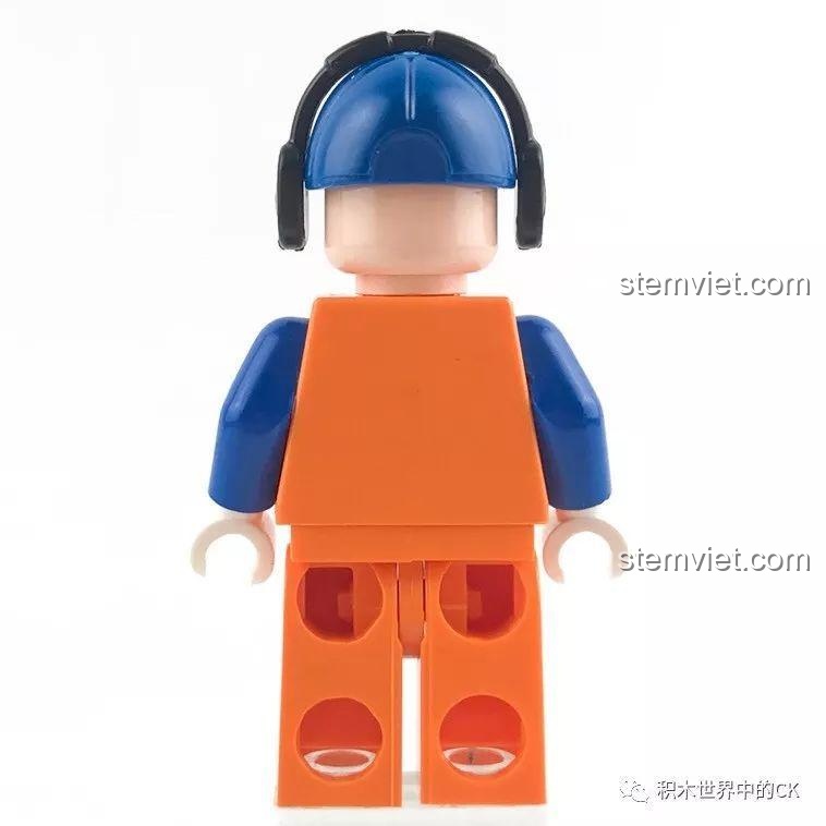 Mặt sau của minifigure phi công Wei Hao.