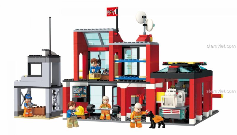 Chi tiết mặt sau của bộ đồ chơi mô hình Sở cứu hỏa thành phố QMAN 2808.