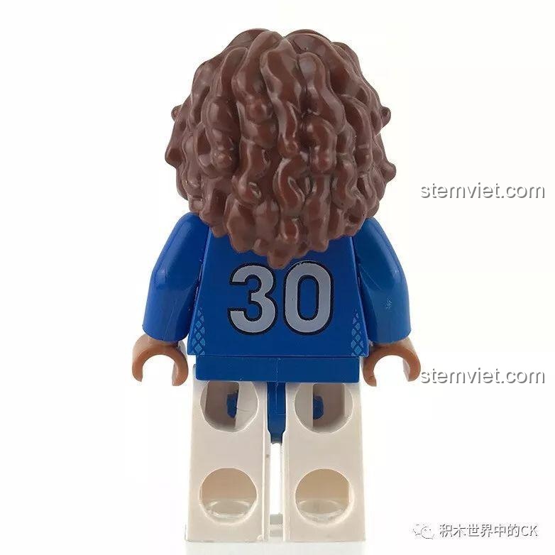 Cận cảnh minifigure cầu thủ David Luiz trong bộ QMAN 3004.